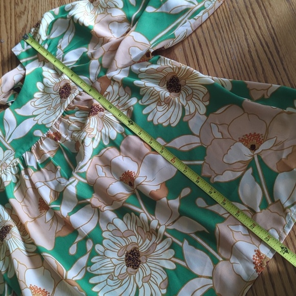 DR2 Floral Flowy Top Rear V Neck Size Women's S - Picture 7 of 7